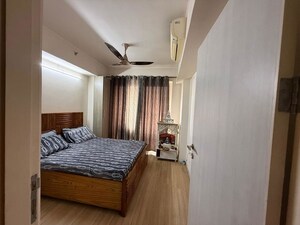 Bedroom in 3.5 BHK Apartment at DLF The Skycourt, Sector 86 – for Rent