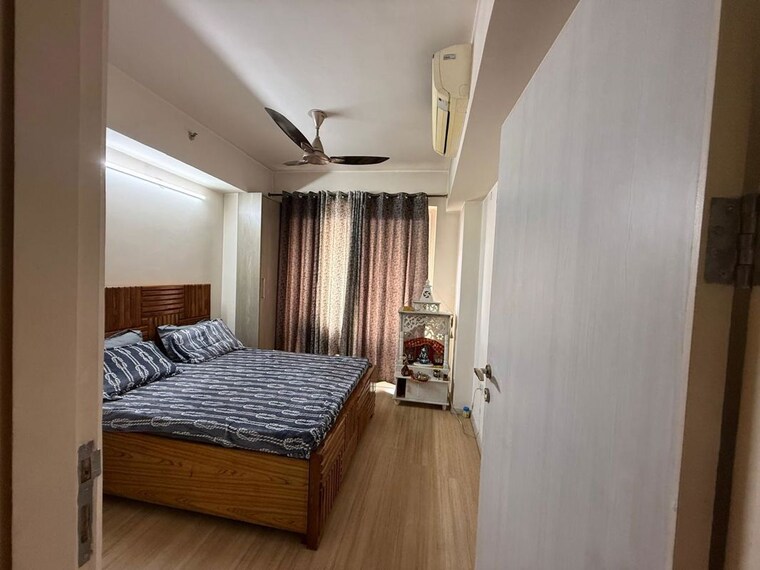Bedroom, dlf-the-skycourt 3.5 Bedroom 1937 Sq.Ft. Apartment In Sector 86 Gurgaon 10742929