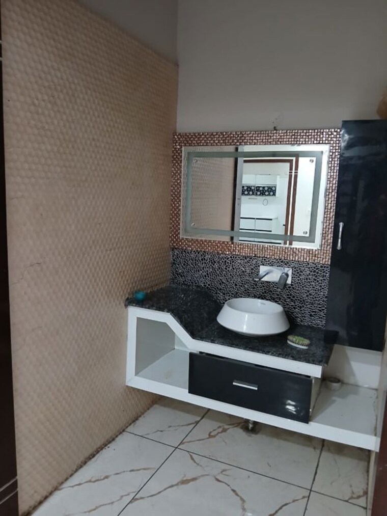 Other, sector 17 3 Bedroom 350 Sq.Yd. Independent House In Sector 17 Hisar 10742991