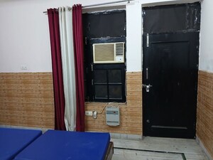 Master Bedroom in 2 BHK Independent House at Model Town – for Rent