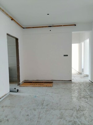 Room in 3 BHK Apartment at Delta Icon, Airoli Sector 7 – for Sale
