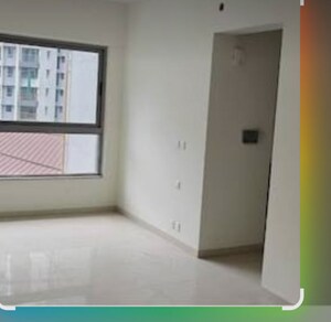 Room in 4 BHK Apartment at Kalpataru Immensa, Kolshet Road – for Sale
