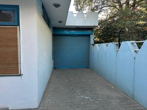 Building Lobby in 2 BHK Independent House at RWA Apartments Sector 51, Sector 51 – for Rent