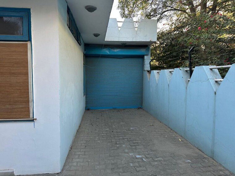 undefined, rwa-apartments-sector-51 2 Bedroom 300 Sq.Mt. Independent House In Sector 51 Noida 10743008