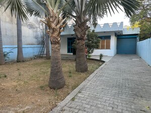 2 BHK Independent House – Exterior View View at RWA Apartments Sector 51, Sector 51 - for Rent