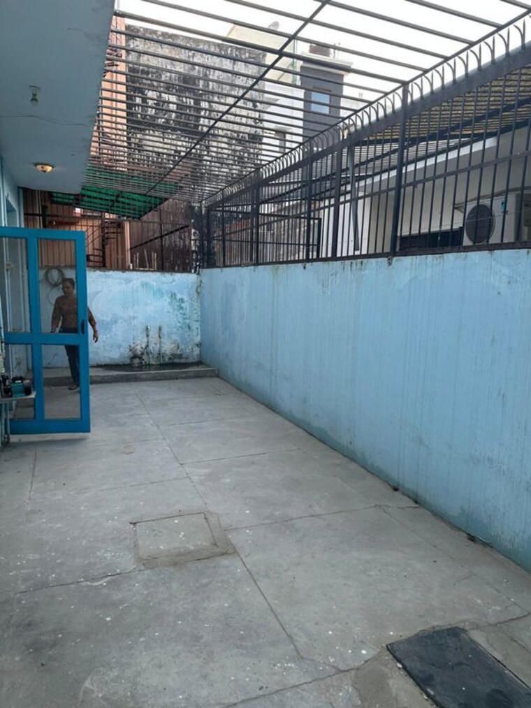 Balcony, rwa-apartments-sector-51 2 Bedroom 300 Sq.Mt. Independent House In Sector 51 Noida 10743008