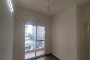 Room in 3 BHK Apartment at Godrej Avenues, Yelahanka – for Rent