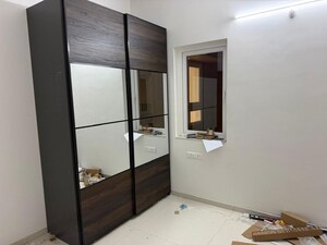 Room in 3 BHK Apartment at Rajapushpa Imperia, Tellapur – for Rent