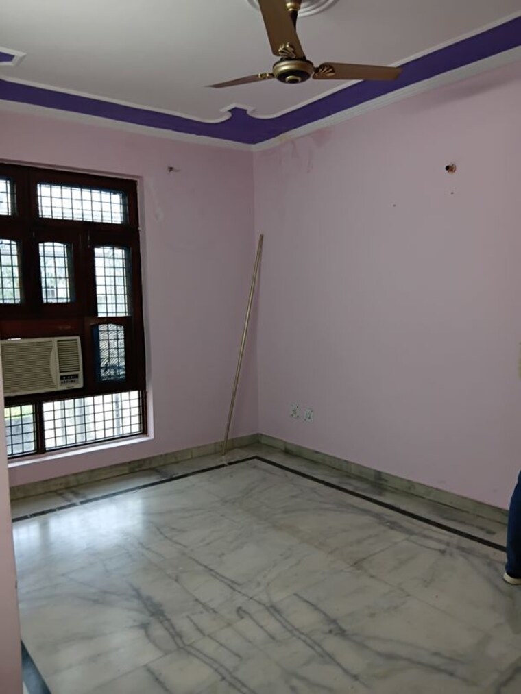 undefined, sector 31 6+ Bedroom 164 Sq.Yd. Independent House In Sector 31 Faridabad 10743057