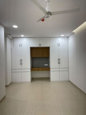 Room in 3 BHK Apartment at Karle Vario Homes, Hebbal – for Rent