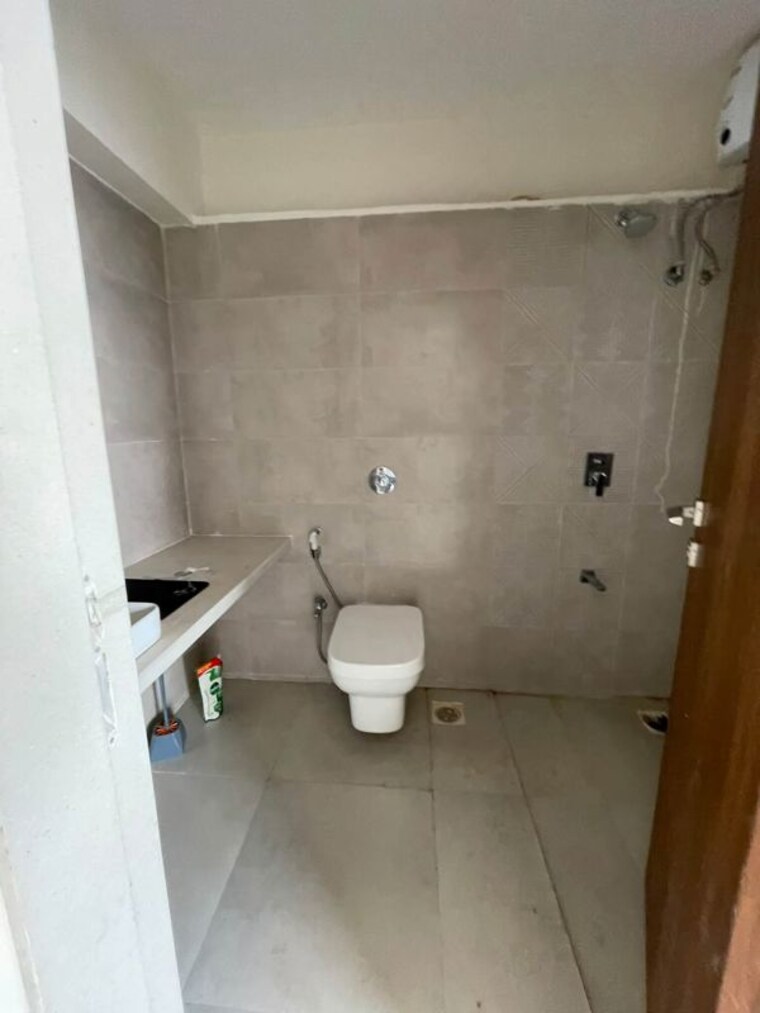 Bathroom, lotus-sky-garden 3 Bedroom 1037 Sq.Ft. Apartment In Malad West Mumbai 10743079