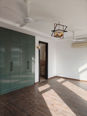 Room in 4 BHK Villa at Emaar Marbella, Sector 66 – for Rent