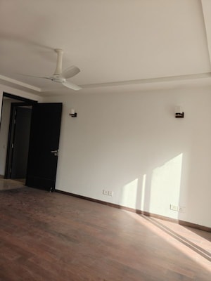 Room in 4 BHK Villa at Emaar Marbella, Sector 66 – for Rent