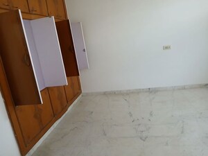 Room in 2 BHK Independent House at Sector 13 – for Rent