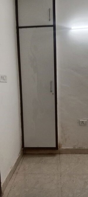 1 BHK Builder Floor For Rent in Neb Sarai