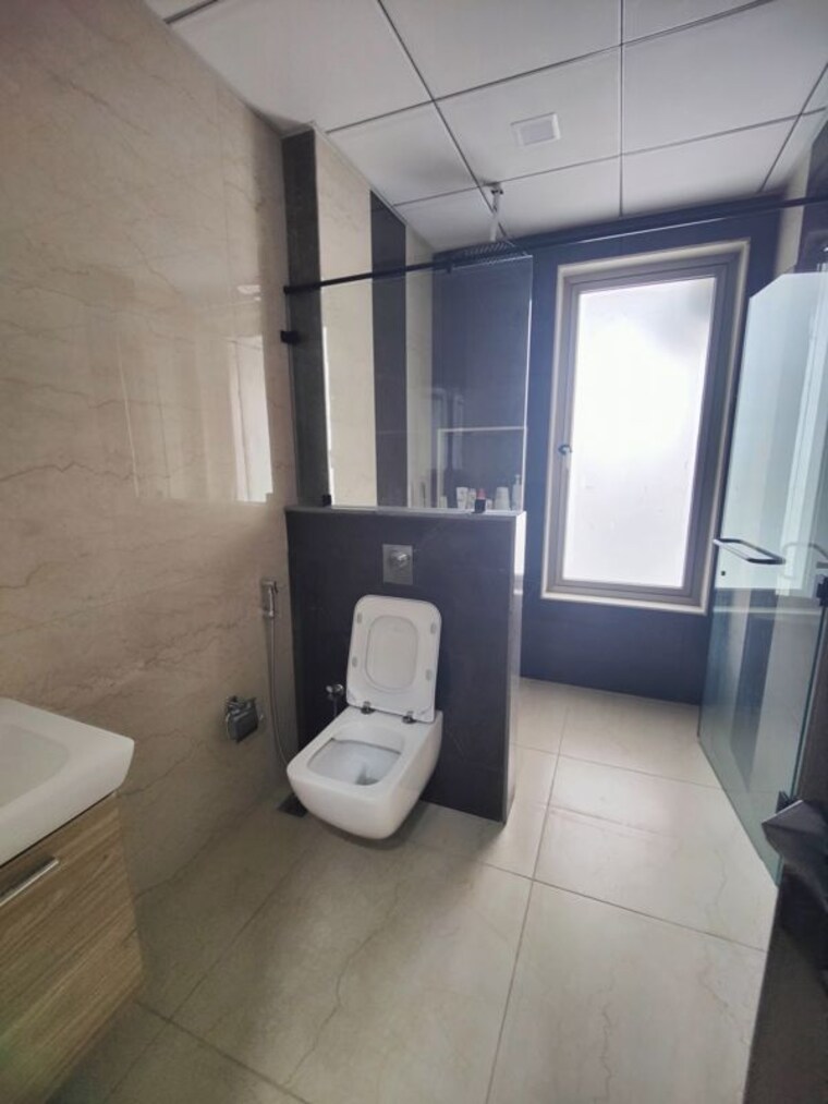 Bathroom, sri-fortune-sonthalia-sky-villas 4 Bedroom 7333 Sq.Ft. Apartment In Kokapet Hyderabad 10743091