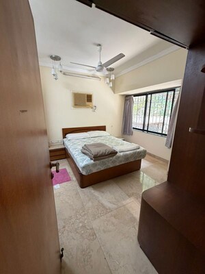 Bedroom in 2 BHK Apartment at Lower Parel – for Rent