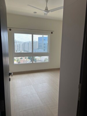 Room in 2 BHK Apartment at Karle Vario Homes, Hebbal – for Rent