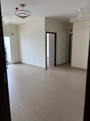 Room in 2 BHK Apartment at Karle Vario Homes, Hebbal – for Rent