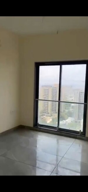 Room in 2 BHK Apartment at Hubtown The Premiere, Andheri West – for Rent