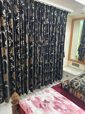 Bedroom in 2 BHK Apartment at Santacruz West – for Rent