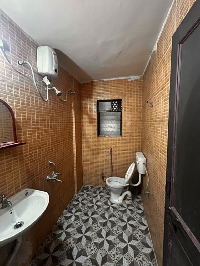 Bathroom, mittal-atria 2 Bedroom 1000 Sq.Ft. Apartment In Dhanori Pune 10743239