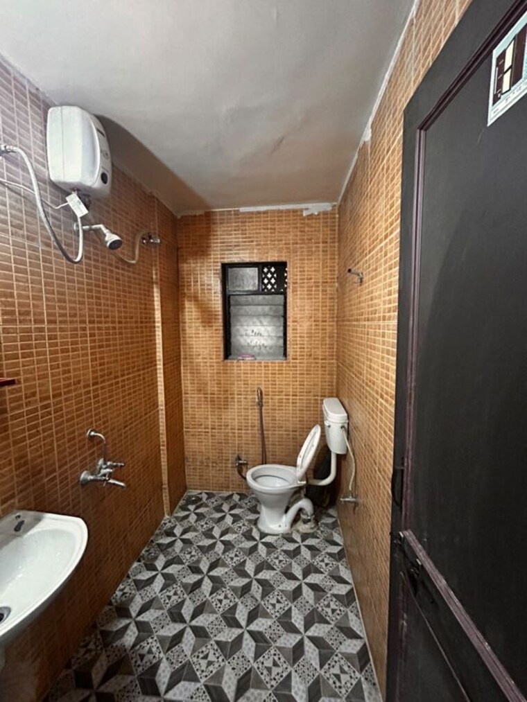 Bathroom, mittal-atria 2 Bedroom 1000 Sq.Ft. Apartment In Dhanori Pune 10743239