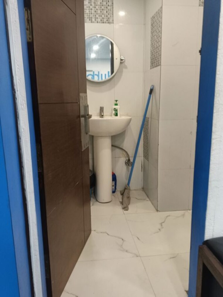 Bathroom, ild-trade-centre Commercial Office Space 1150 Sq.Ft. In Sector 47 Gurgaon 10743263