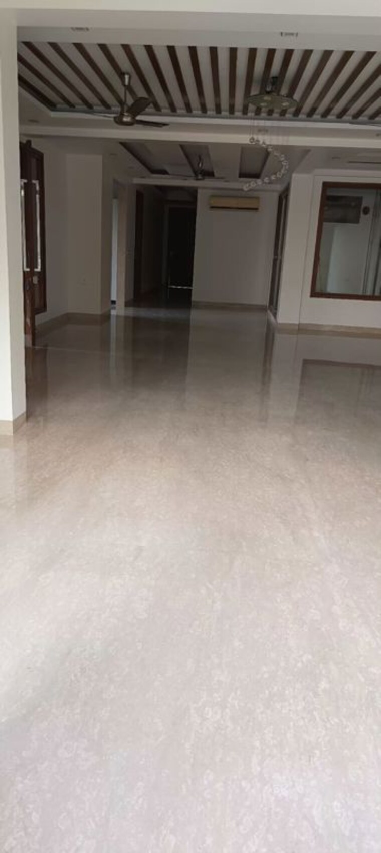 Room, greater kailash i 4 Bedroom 4500 Sq.Ft. Builder Floor In Greater Kailash I Delhi 10743265