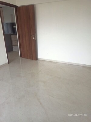 Room in 2 BHK Apartment at Juhu – for Rent
