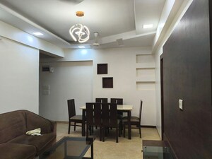 2 BHK Apartment For Rent in Khar West