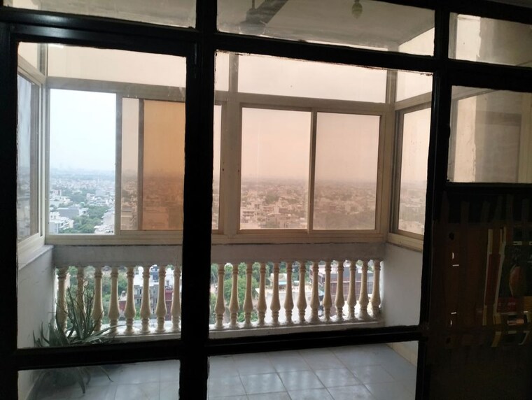 Balcony, sector 22 2 Bedroom 1200 Sq.Ft. Villa In Sector 22 Gurgaon 10743452