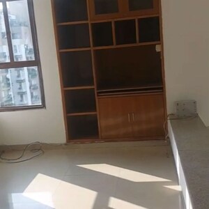 Room in 4 BHK Apartment at Vipul Greens, Sector 48 – for Rent