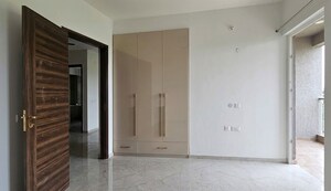 Bedroom in 3.5 BHK Apartment at Smart World Orchard, Sector 61 – for Rent