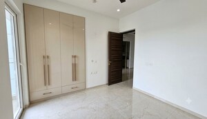 Bedroom in 3.5 BHK Apartment at Smart World Orchard, Sector 61 – for Rent