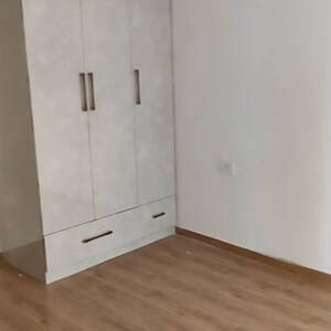 Room in 3 BHK Apartment at Tulip Yellow, Sector 69 – for Rent