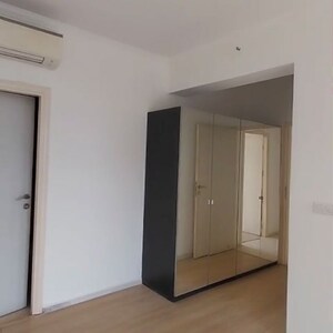 Room in 3 BHK Apartment at DLF The Skycourt, Sector 86 – for Rent