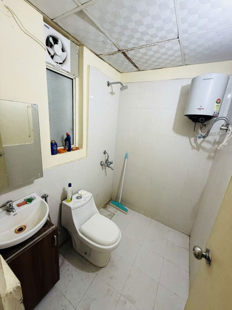 Bathroom, pyramid-urban-homes 2 Bedroom 800 Sq.Ft. Apartment In Sector 70a Gurgaon 10743623