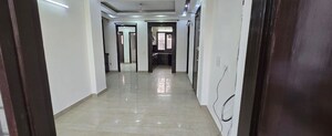 Room in 3.5 BHK Builder Floor at Sector 57 – for Rent