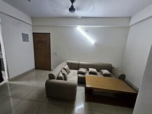 2 BHK Apartment For Rent in Windsor Paradise 2, Raj Nagar Extension