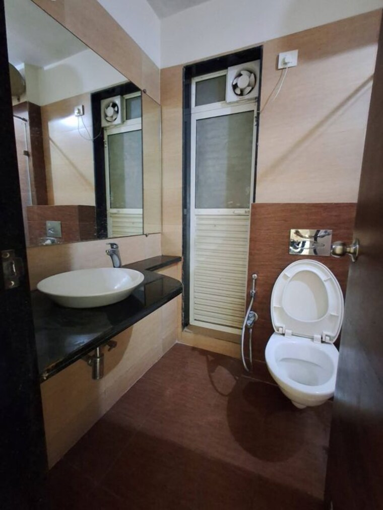 Bathroom, lokhandwala-spring-grove 2 Bedroom 1275 Sq.Ft. Apartment In Kandivali East Mumbai 10743687