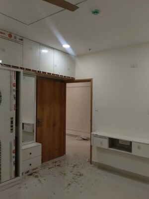 Room in 3 BHK Apartment at ASBL Spectra, Financial District – for Rent