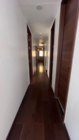 Building Lobby in 4 BHK Apartment at Ireo Skyon, Sector 60 – for Rent
