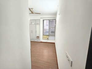Room in 3 BHK Apartment at Pioneer Araya, Sector 62 – for Rent