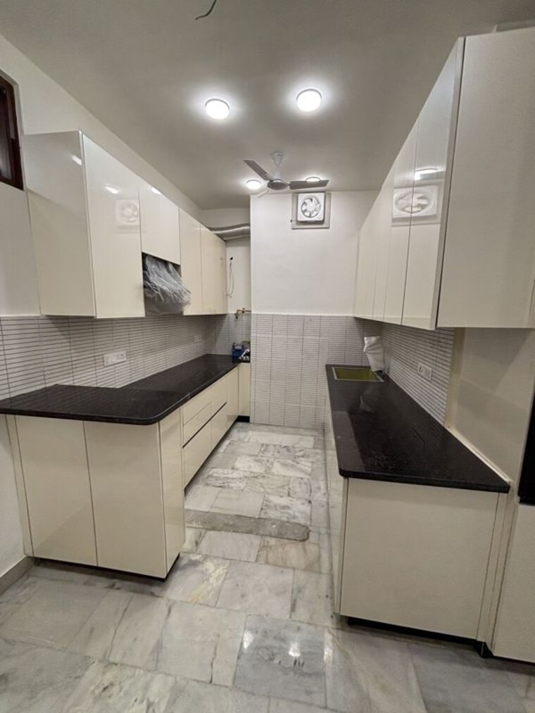 Kitchen, lajpat nagar i 2 Bedroom 900 Sq.Ft. Builder Floor In Lajpat Nagar I Delhi 10743715