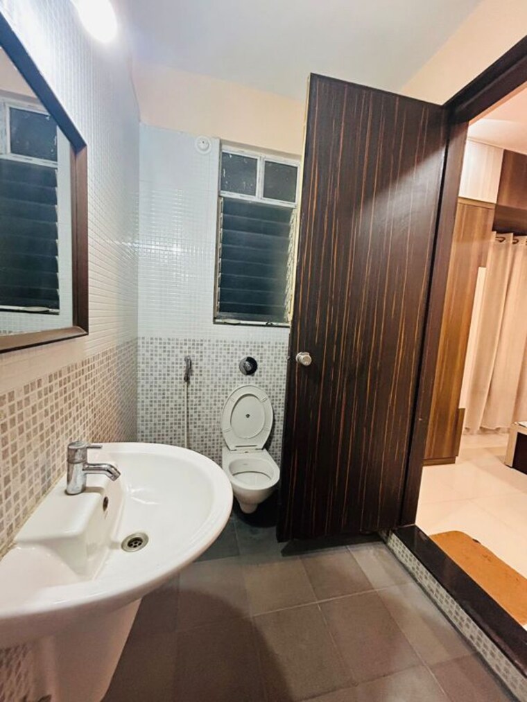 Bathroom, sukhwani-scarlet 3 Bedroom 921 Sq.Ft. Apartment In Wagholi Pune 10743718