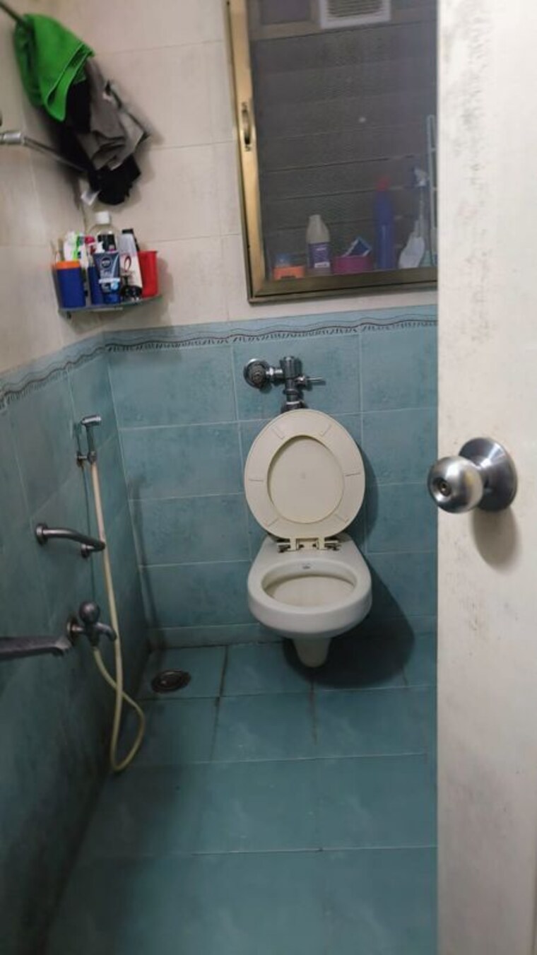 Bathroom, noble-apartments 2 Bedroom 700 Sq.Ft. Apartment In Santacruz East Mumbai 10743734