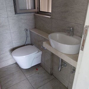 Bathroom in 2 BHK Apartment at Kalpatru Apartment, Jogeshwari East – for Rent