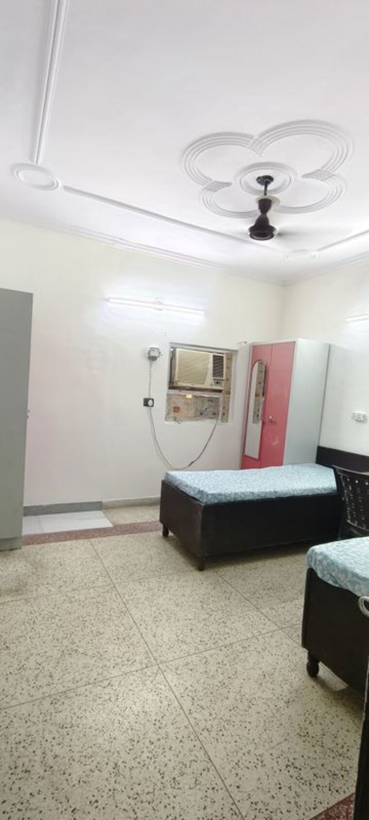 Bedroom, sector 19 Pg For Girls In Sector 19 10689106