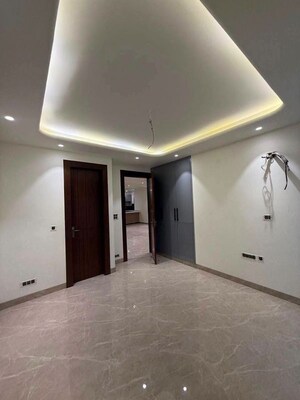 Room in 3 BHK Apartment at Chattarpur – for Rent